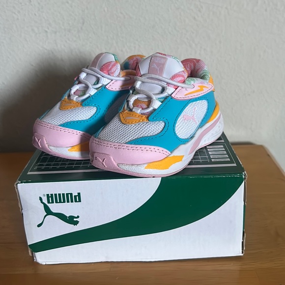Puma Sneakers - Picture 1 of 9